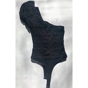Bebe asymmetrical body top